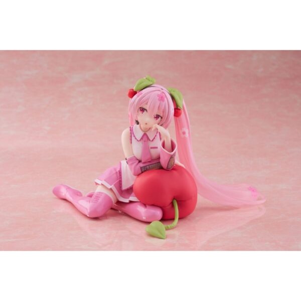 Фигурка Hatsune Miku – PVC Desktop Cute Figure Sakura Miku Cherry Cushion Ver., 13 см