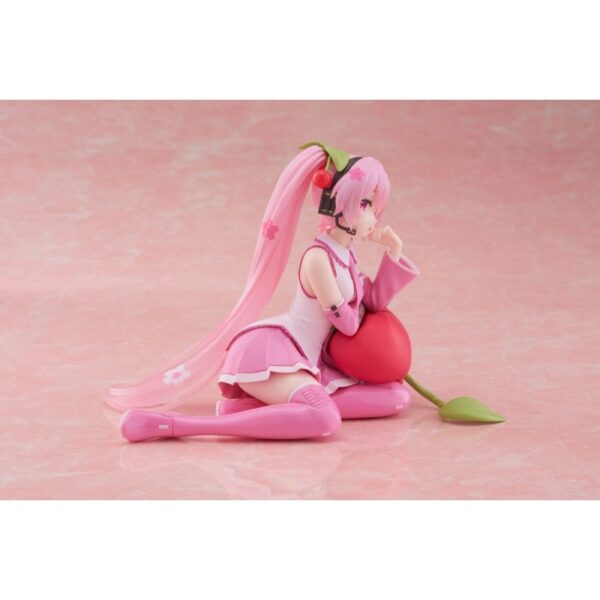 Фигурка Hatsune Miku – PVC Desktop Cute Figure Sakura Miku Cherry Cushion Ver., 13 см