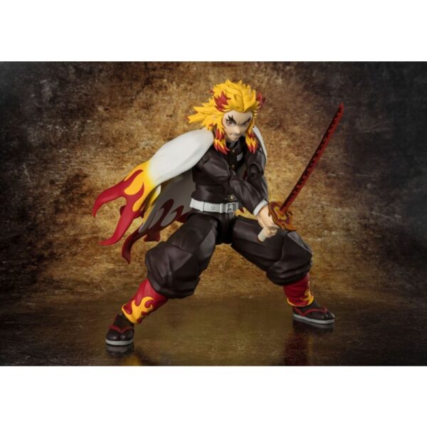 Фигурка Demon Slayer: Kimetsu no Yaiba S.H.Figuarts, Kyojuro Rengoku, 15 см