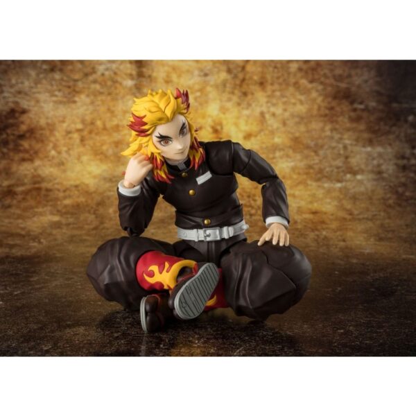 Фигурка Demon Slayer: Kimetsu no Yaiba S.H.Figuarts, Kyojuro Rengoku, 15 см