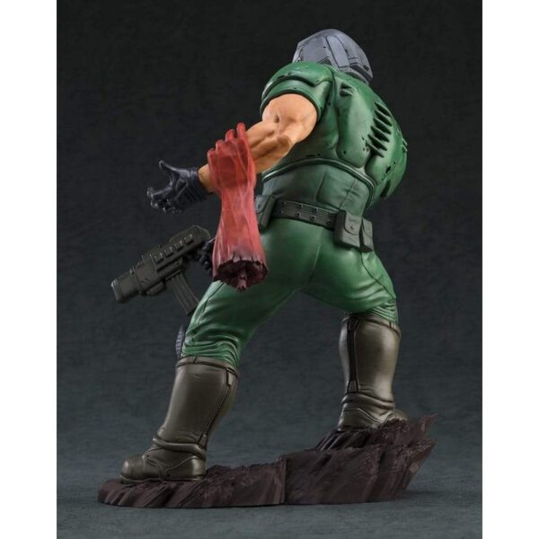 Doom Pop Up Parade PVC Figuur Doom Marine 17 cm