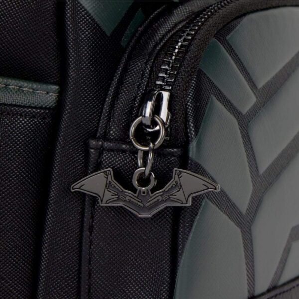 Рюкзак DC Comics от Loungefly — Batman Cosplay