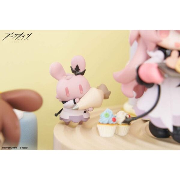 Arknights Would You Like A Dessert? Mini Series PVC Statue Civilight Eterna 11 cm