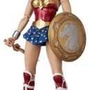 Фигурка «Супермен MAFEX: Чудо-женщина» (Супермен: На завтра) 15 см