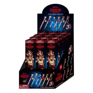 „Stranger Things“ 3D-peaga pöörlevad pastakad, pimepakendiga väljapanek (12)