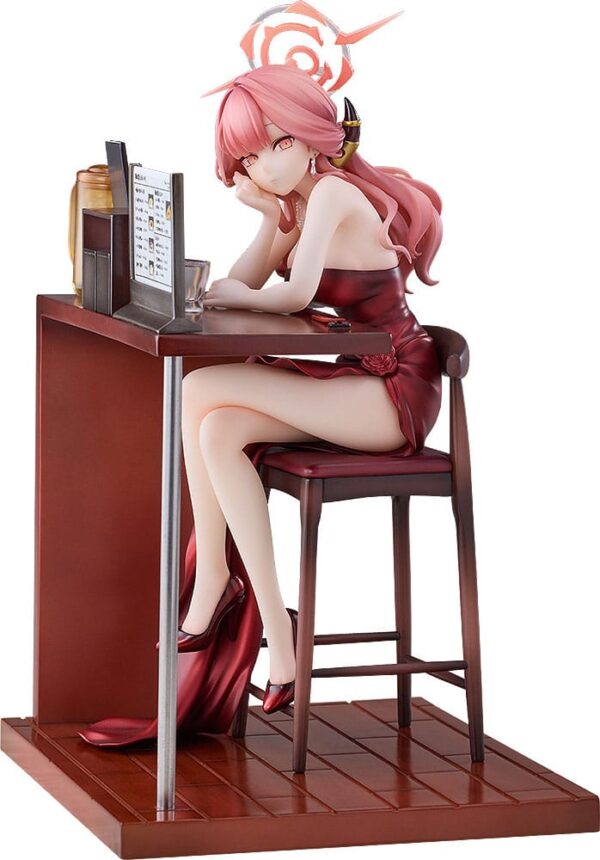 Blue Archive PVC-kuju 1/7 Aru (kleit): Memorial Lobby versioon, 23 cm
